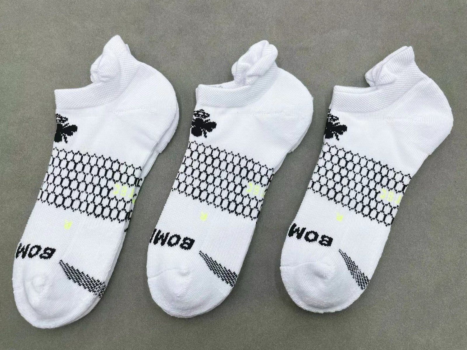 Bombas 3 pairs Women's Running Ankle socks - Size Medium 8-10.5 White