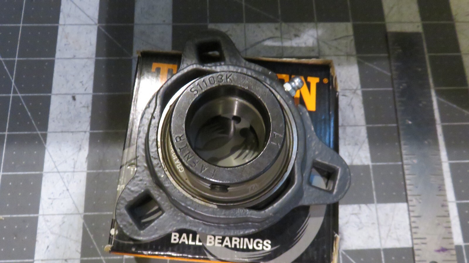 Timken GVFD 1-3/16 3-Bolt Flanged Mounted Bearings Eccentric Locking Collar