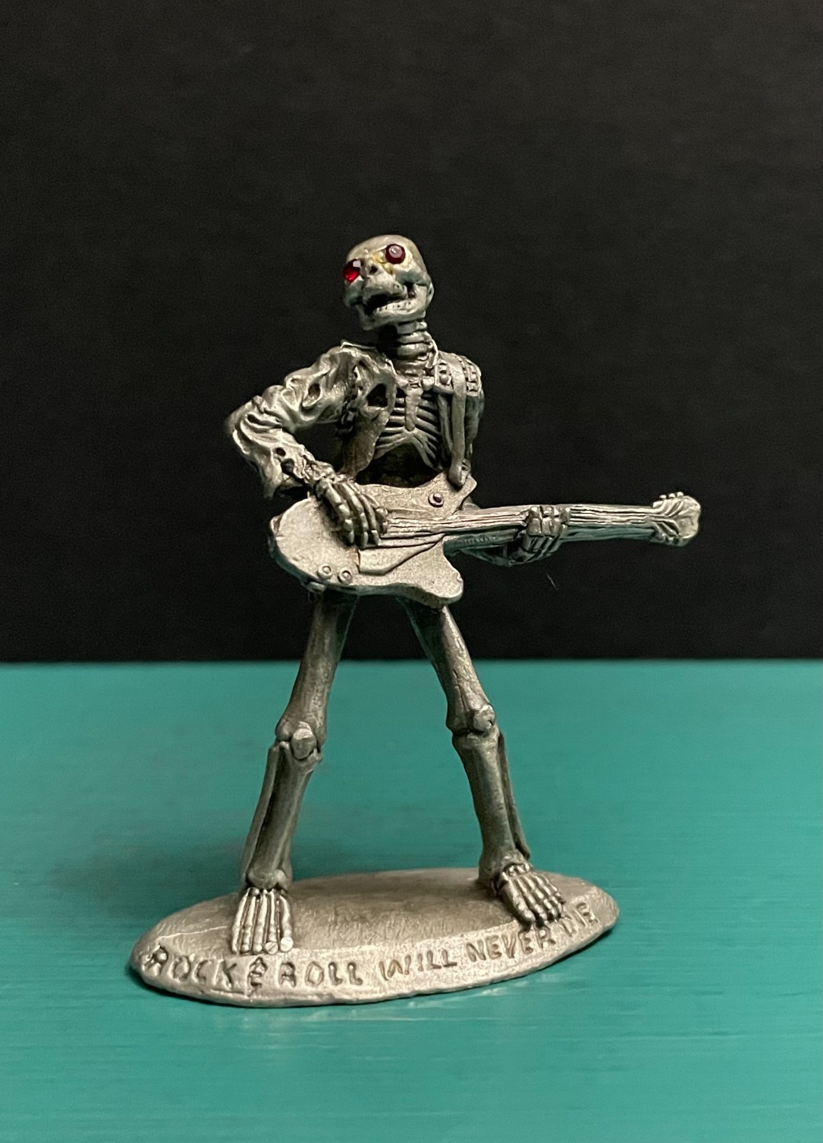 Gallo Pewter Skeleton Undead Rock & Roll Band Guitar Hero Music Figurine RPG OOP