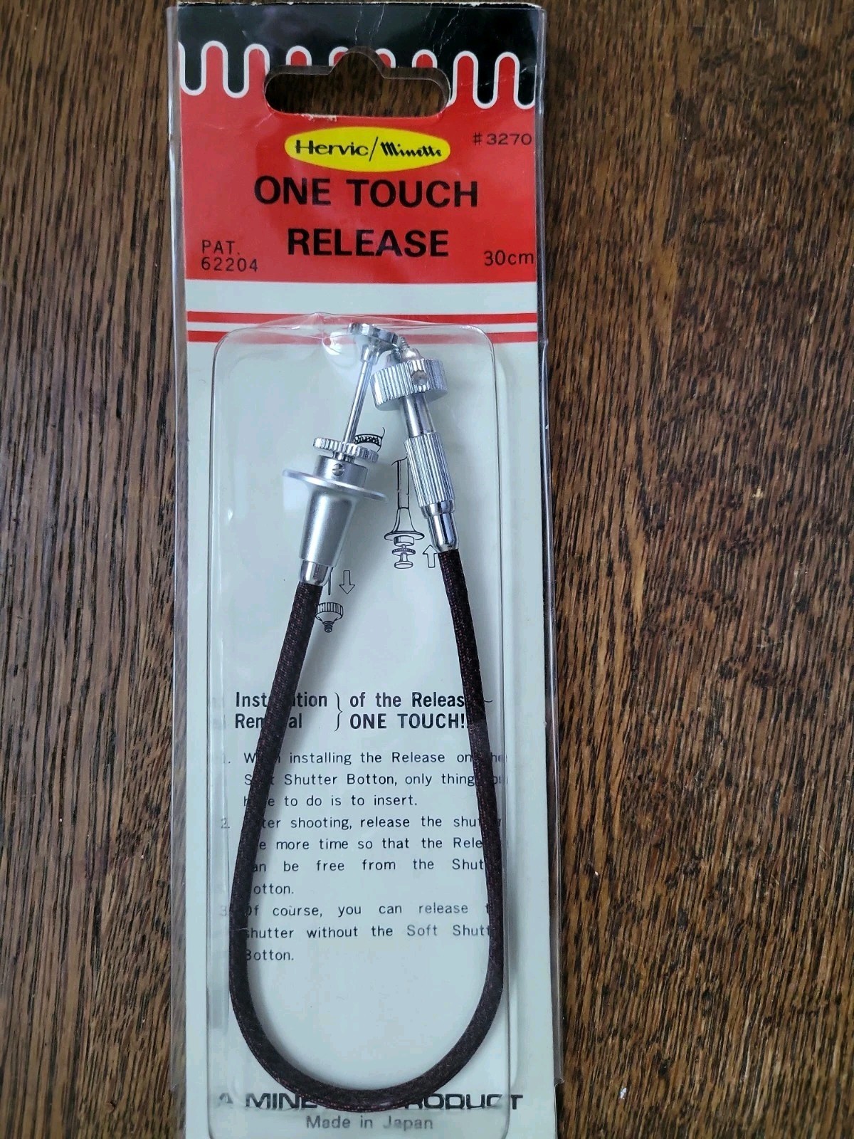 Minette/Japan 1 Touch Camera Shutter Release Universal  Silver Metal Fabric 11"