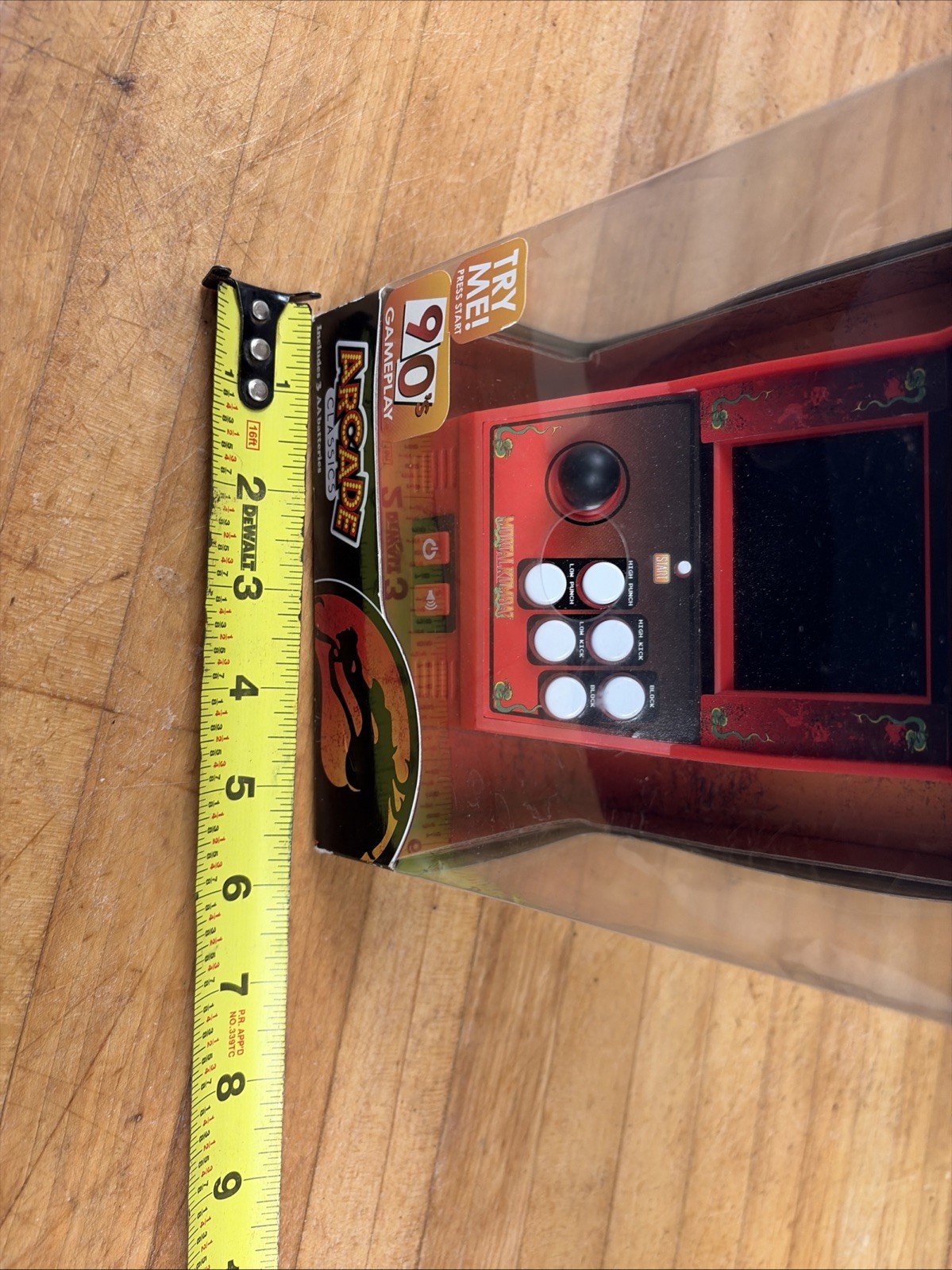 MORTAL KOMBAT Basic Fun Arcade Classics Machine Handheld Game Rare! #15 Combat