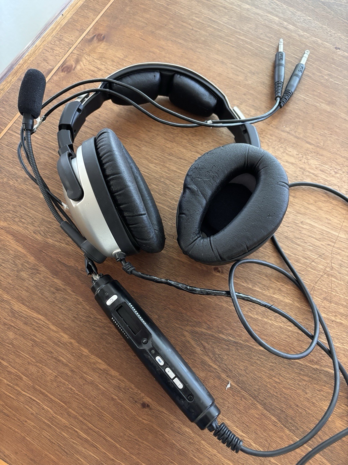 Lightspeed Zulu ANR Bluetooth Aviation Headset