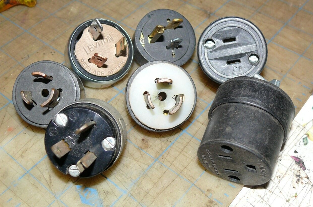 Lot Of 7  HEAVY DUTY  Power Electric Plug Grip Adapters Outlet Adapters Plug
