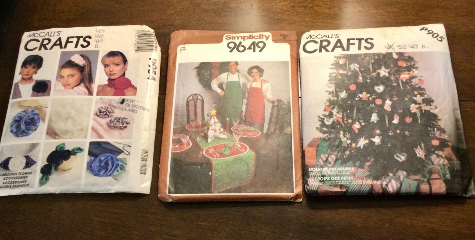 VTG McCall's CRAFT & Simplicity Apron Patterns X-Mas Ornaments, Wreath Scrunchie