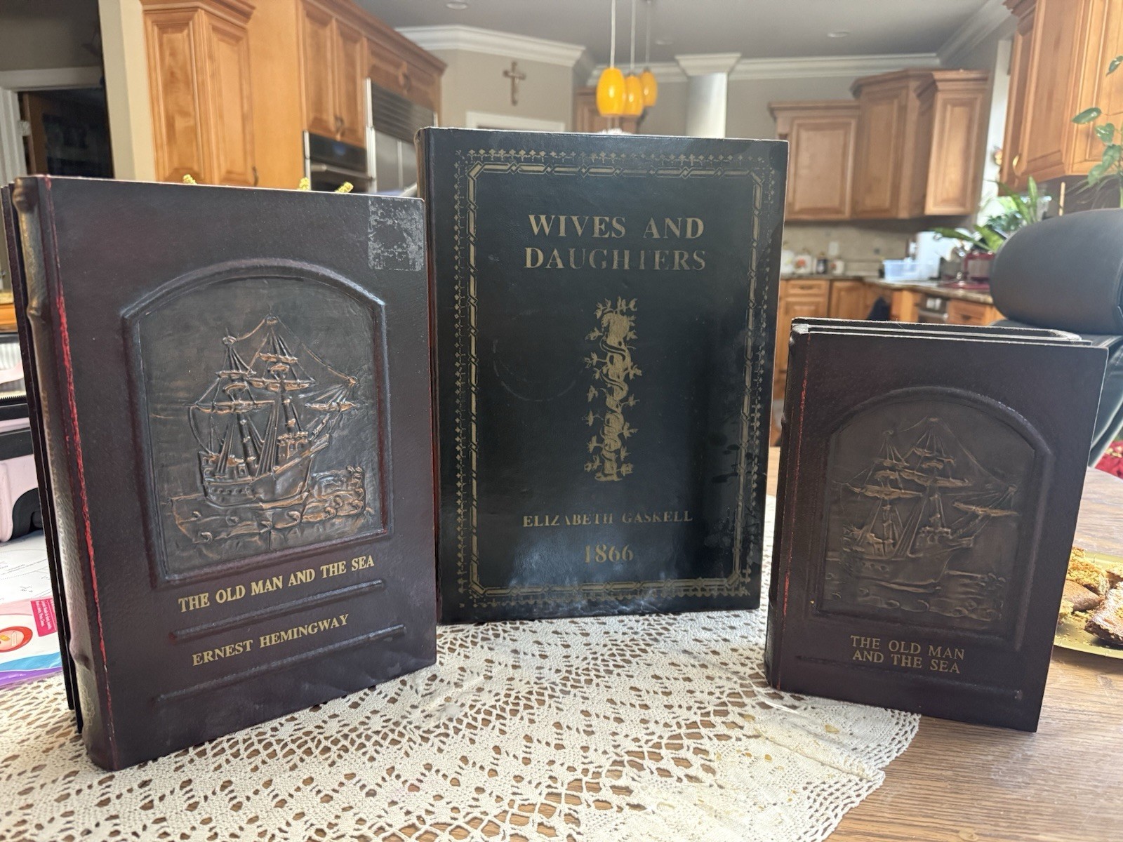 Vintage Book Safe Hidden Storage Box Set Classic Books Decor Secret Compartment
