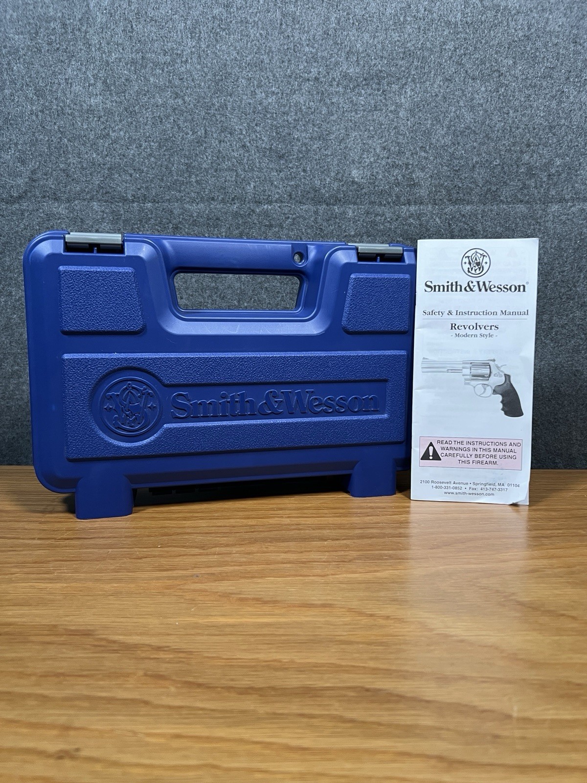 Smith & Wesson Blue OEM Hard Gun Revolver Storage Case Foam Padded