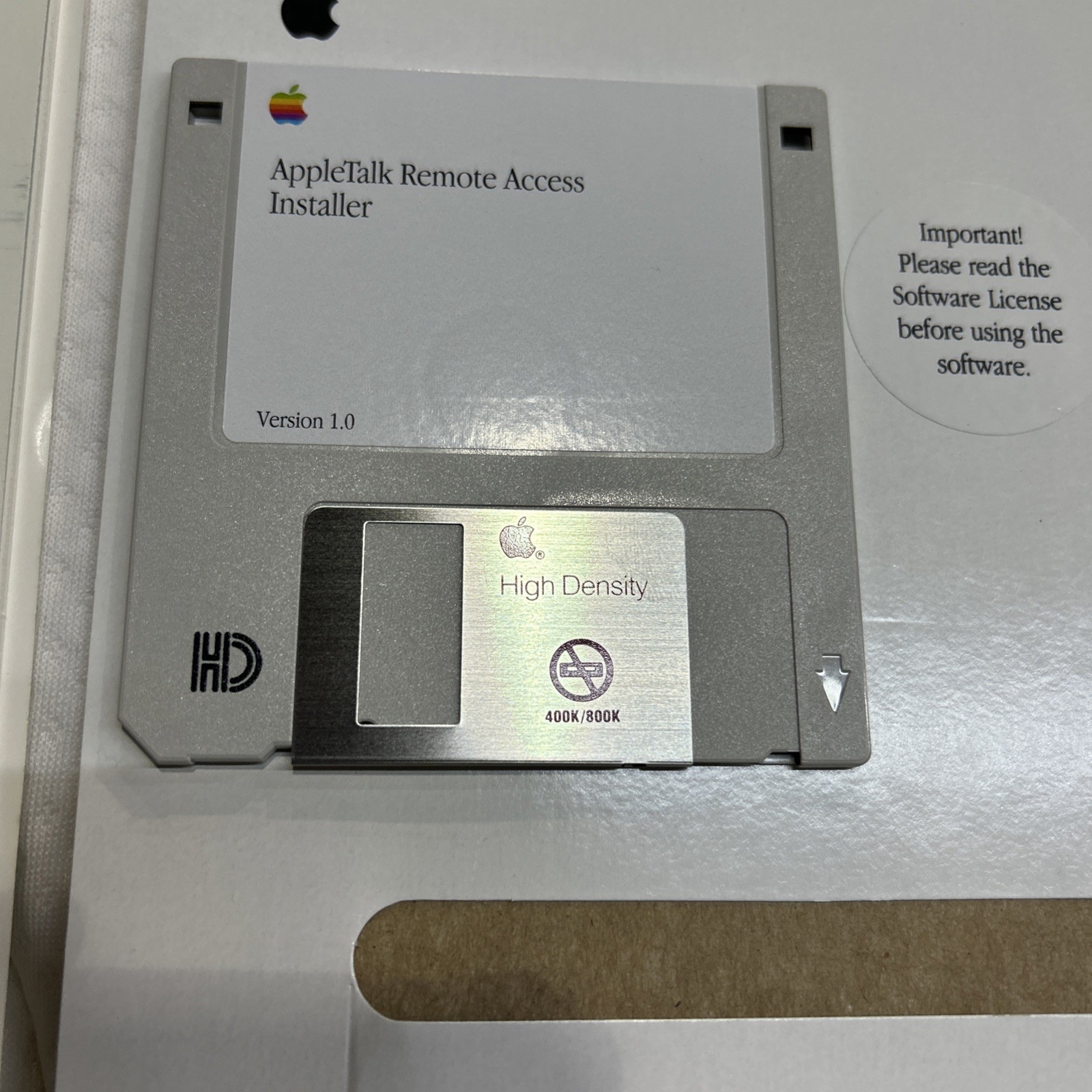 AppleTalk Remote Access User's Guide 030-0487-A Apple Macintosh with Disc