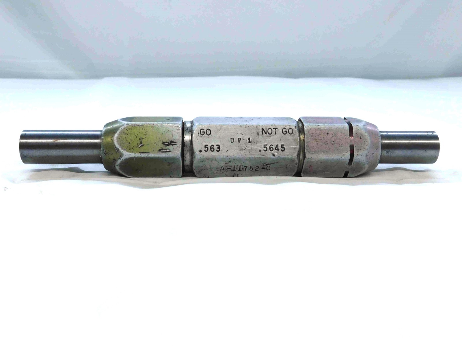 .5630 & .5645 PIN PLUG GAGE GO NO GO .5625 +.0005 OVERSIZE 9/16 14.300 mm .563