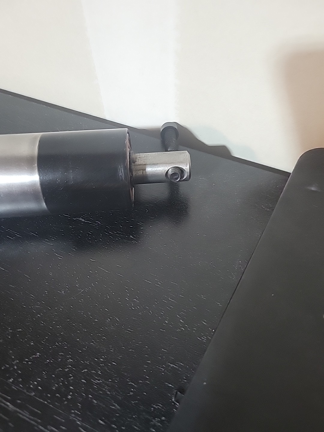 AFG 3.5AT Treadmill Front Roller (184)