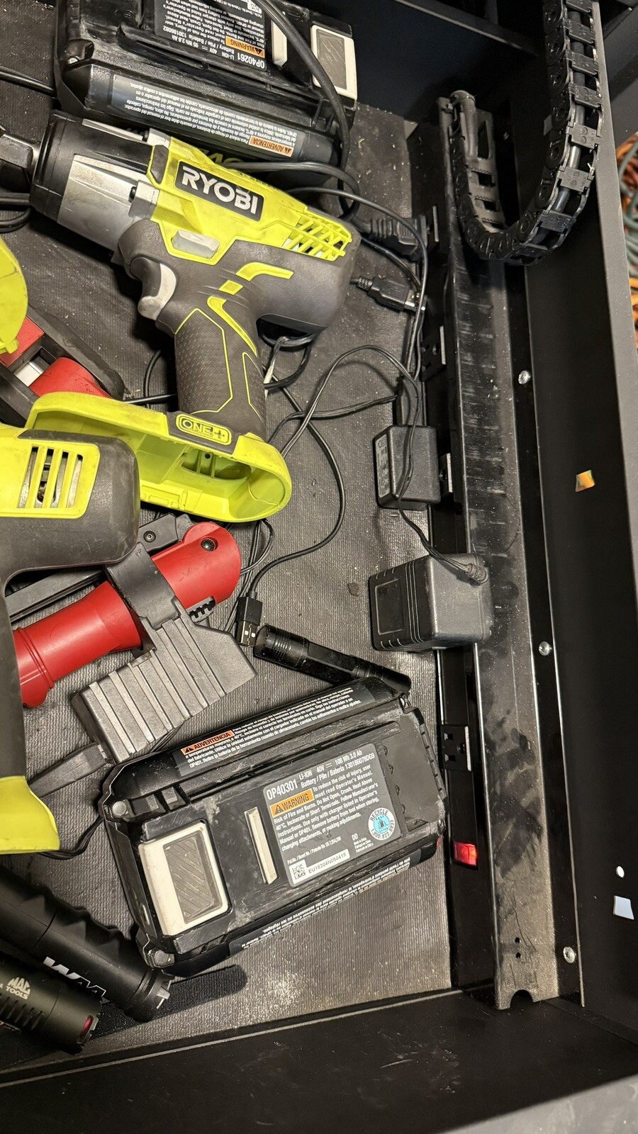 Matco 4s Tool Box With Hutch And Stainless Top