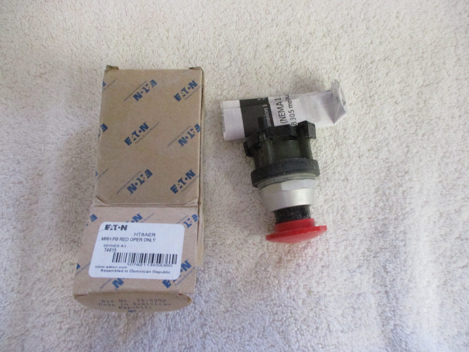 NIB EATON Push Button Mushroom Head Red     HT8AER  Ser A1
