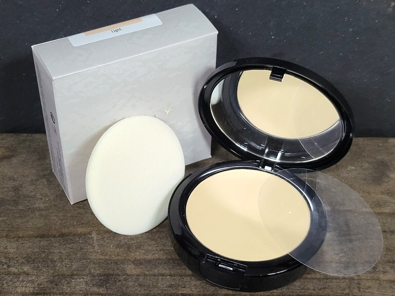 Mally Smooth Skin Perfecting Powder Foundation ~ LIGHT ~ full size nib (#XK3)