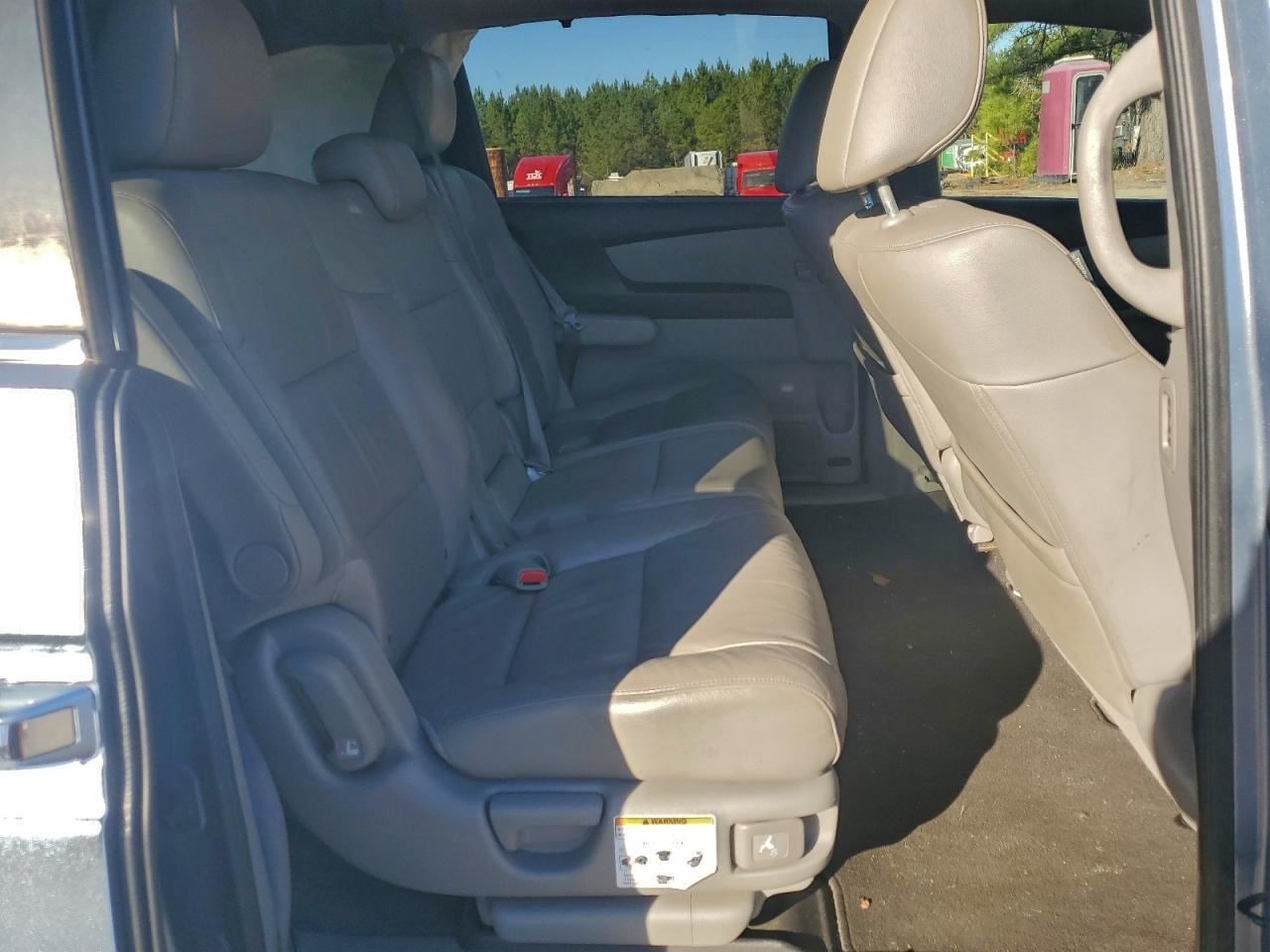 ODYSSEY 2011 Glove Box 4947931