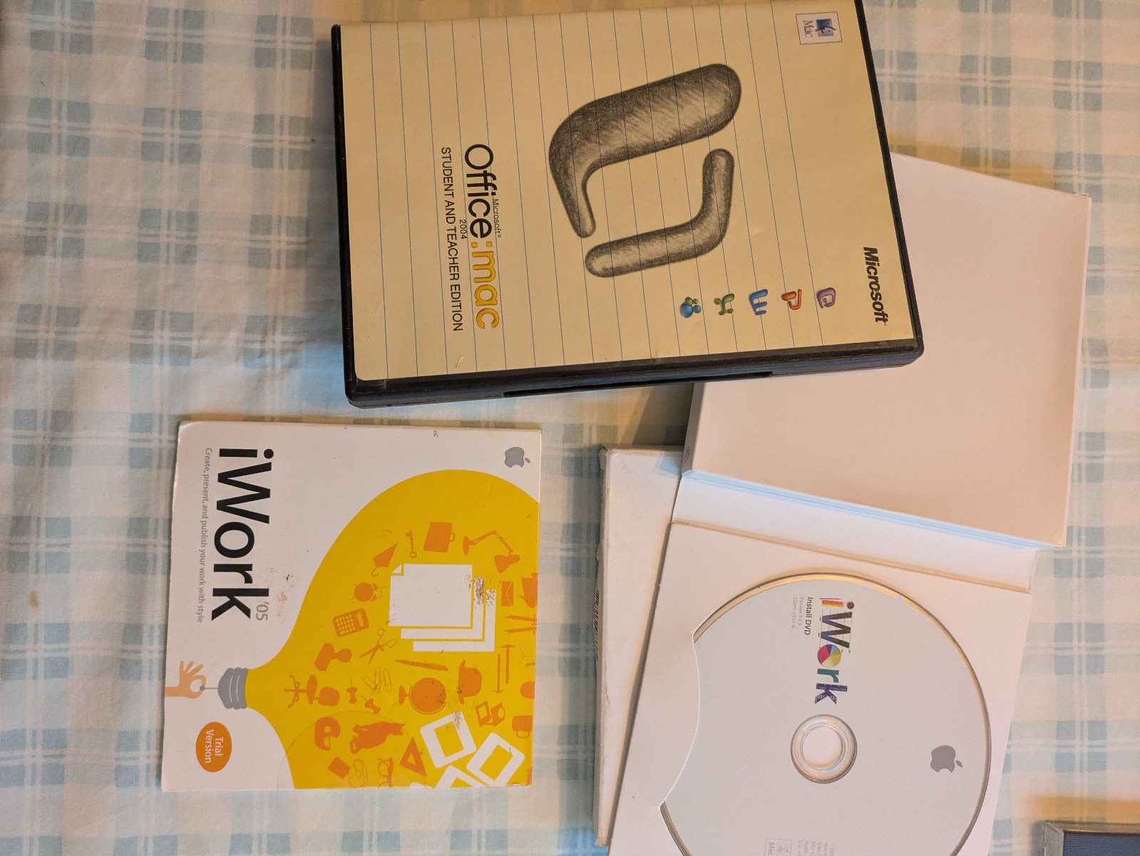 Lot (10) Apple Software CD iWork 2009 2005 Office 2008 2001 Mac OS X Install +
