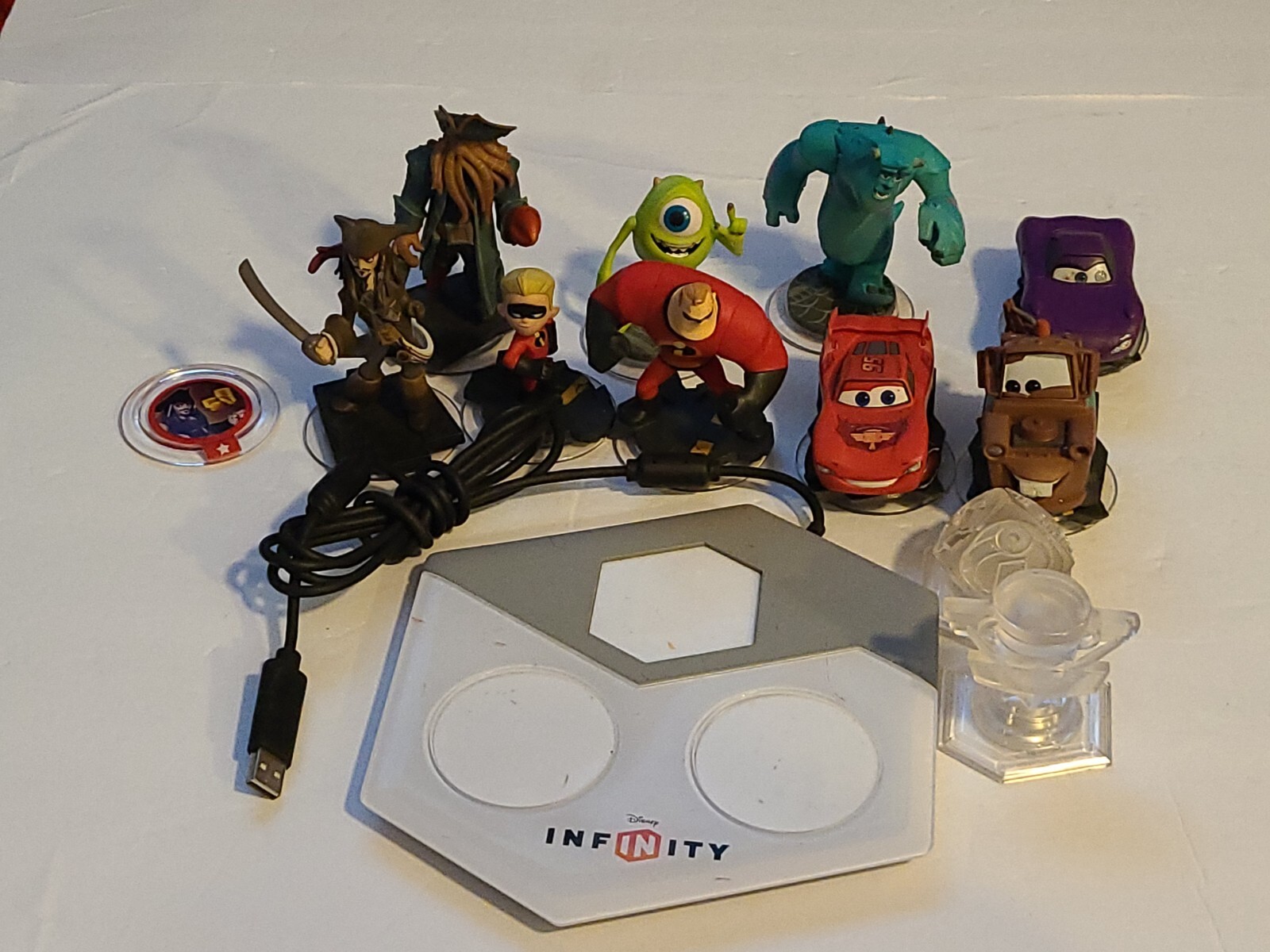 Disney Infinity Figures Lot of 9 with Portal
