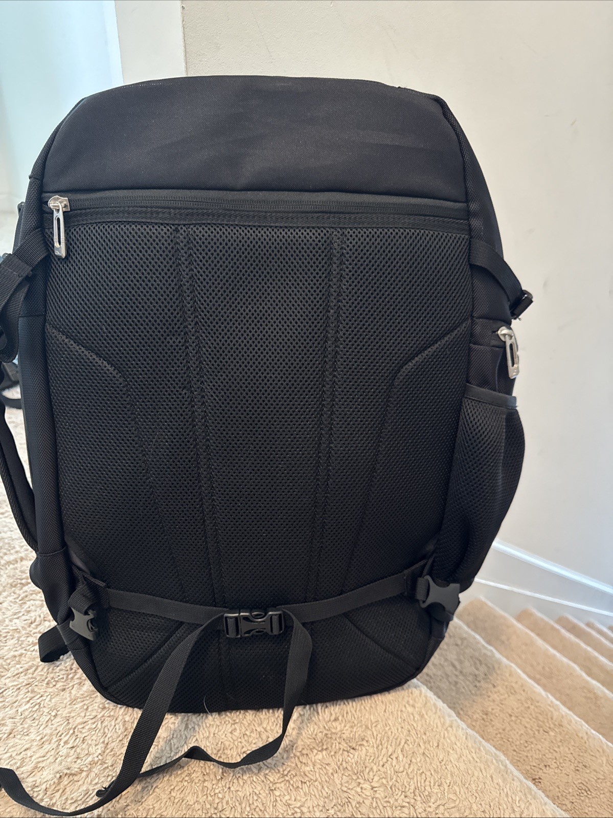 High Sierra XBT Backpack with Airflow Cooled Back NWOT