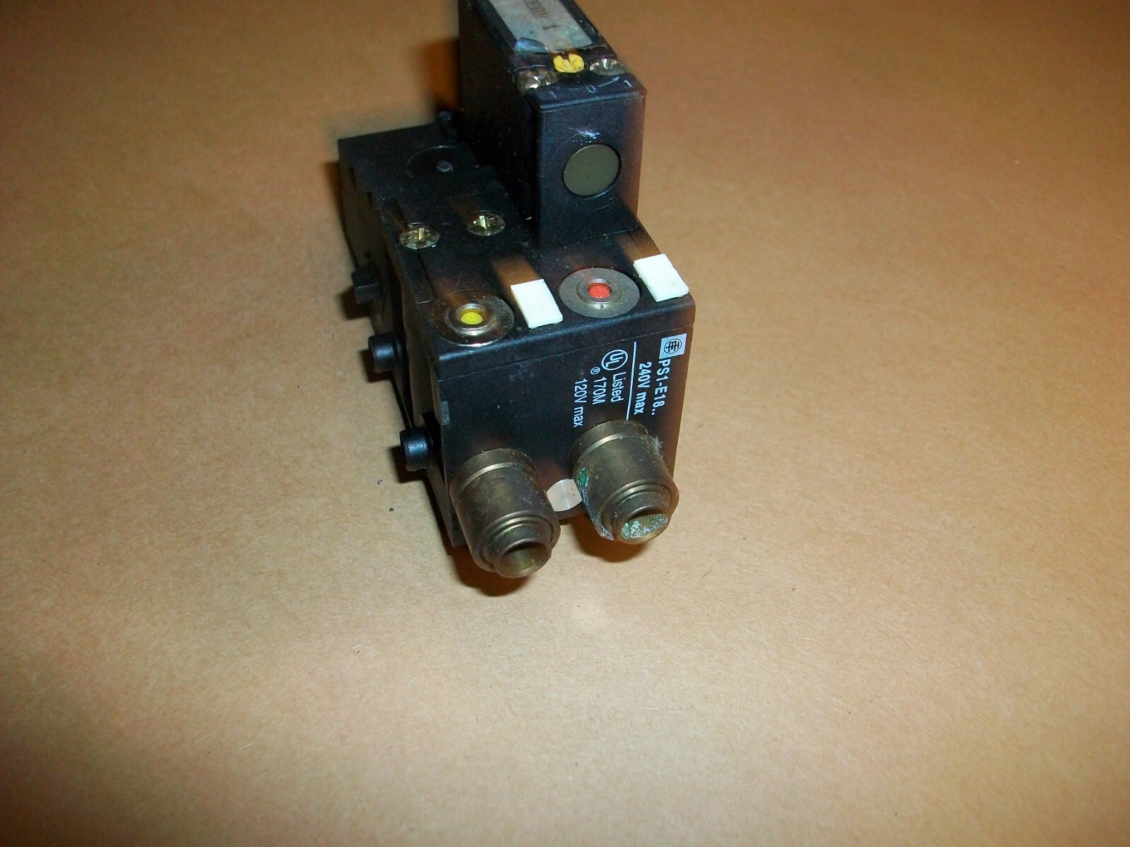 Telemecanique Electro Pneumatic Valve PS1-E18