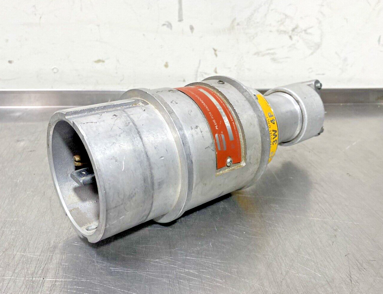Eaton Crouse-Hinds Plug SP3465D 30A, 480V, 3W, 4P