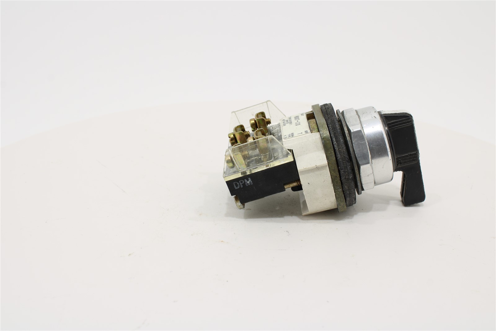Allen-Bradley 800T-J20B Selector Switch | 3-Pos | Spring Return