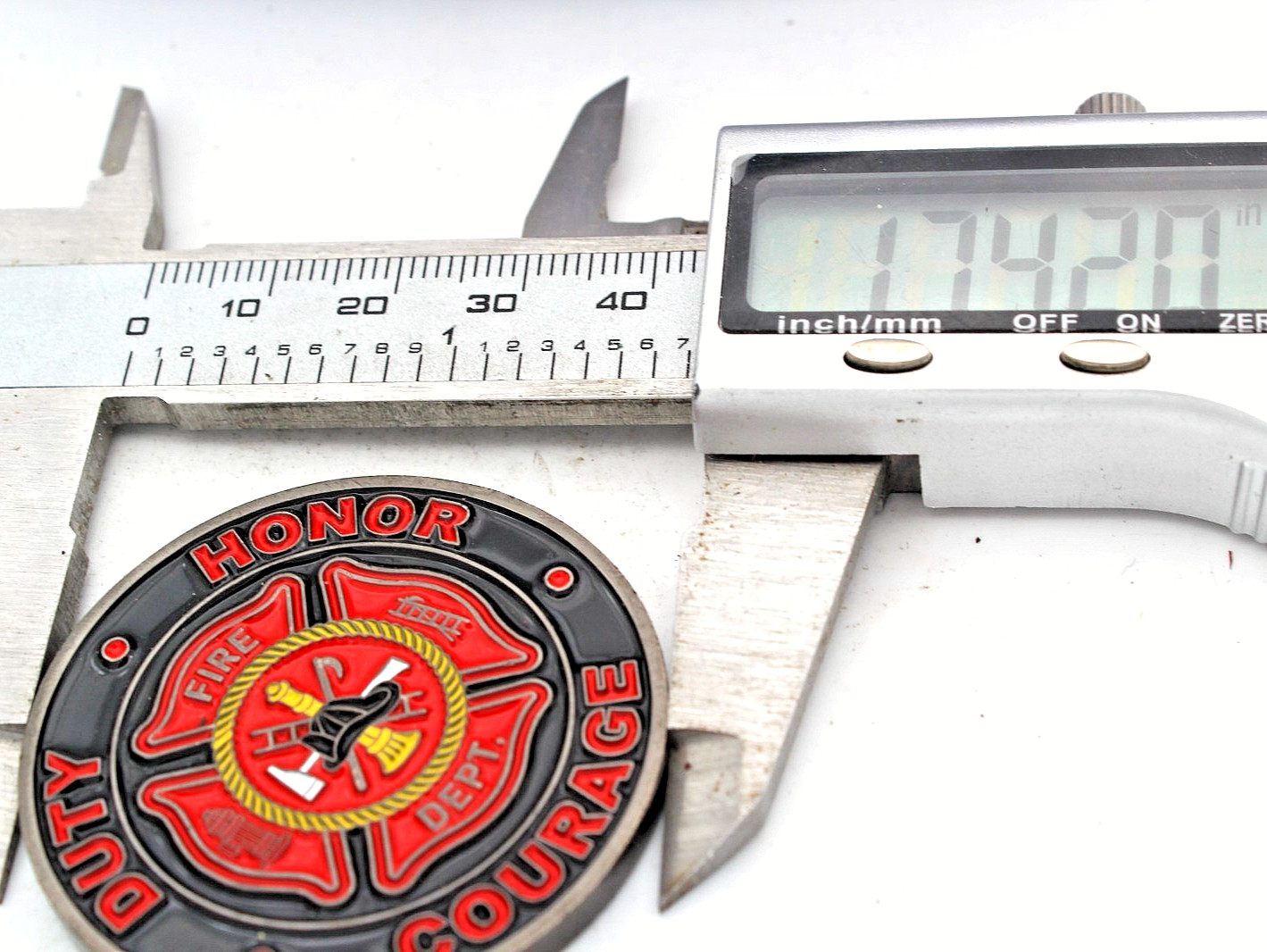 Frederick Fire Dept FFD Duty Honor Courage Challenge Coin 1.75"