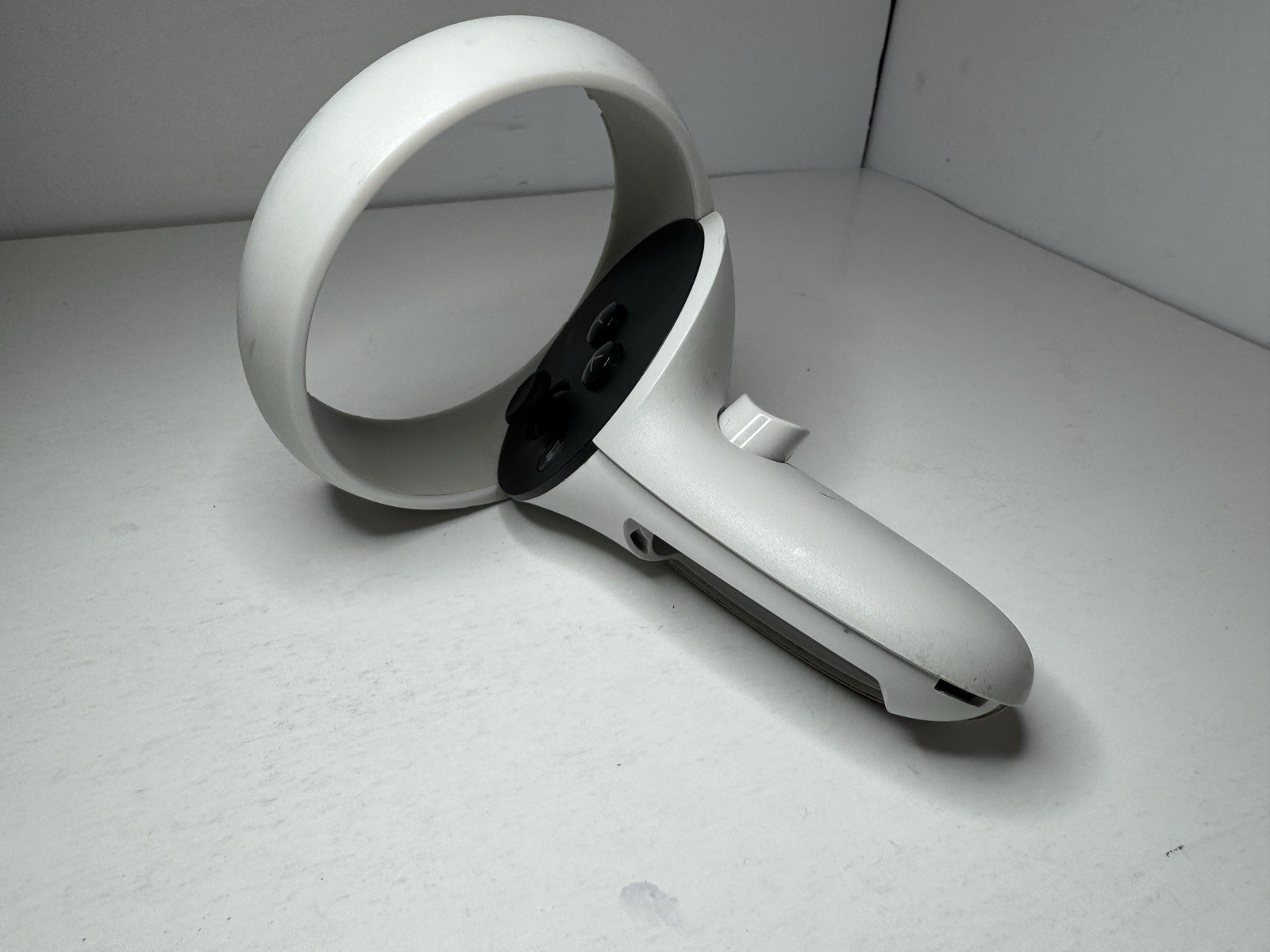 Genuine Original Meta Oculus Quest 2 VR Left Touch Controller Only - FOR PARTS