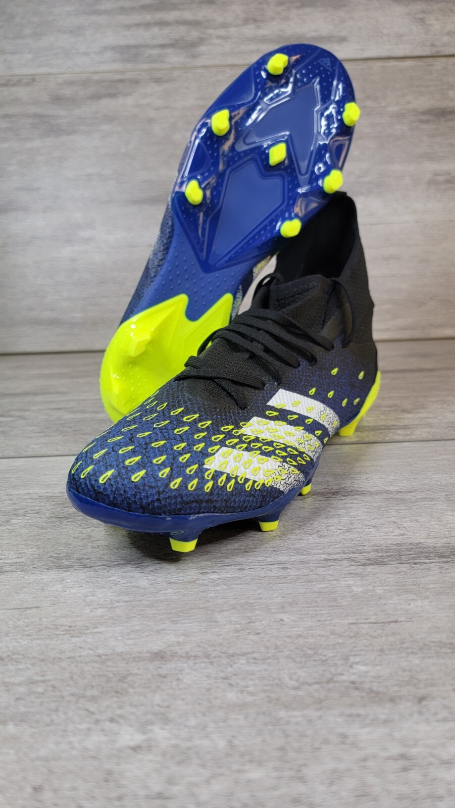 Size 7.5 - adidas Predator Freak.3 Mens Soccer Cleat Shoes Blue/Black FY0610 New