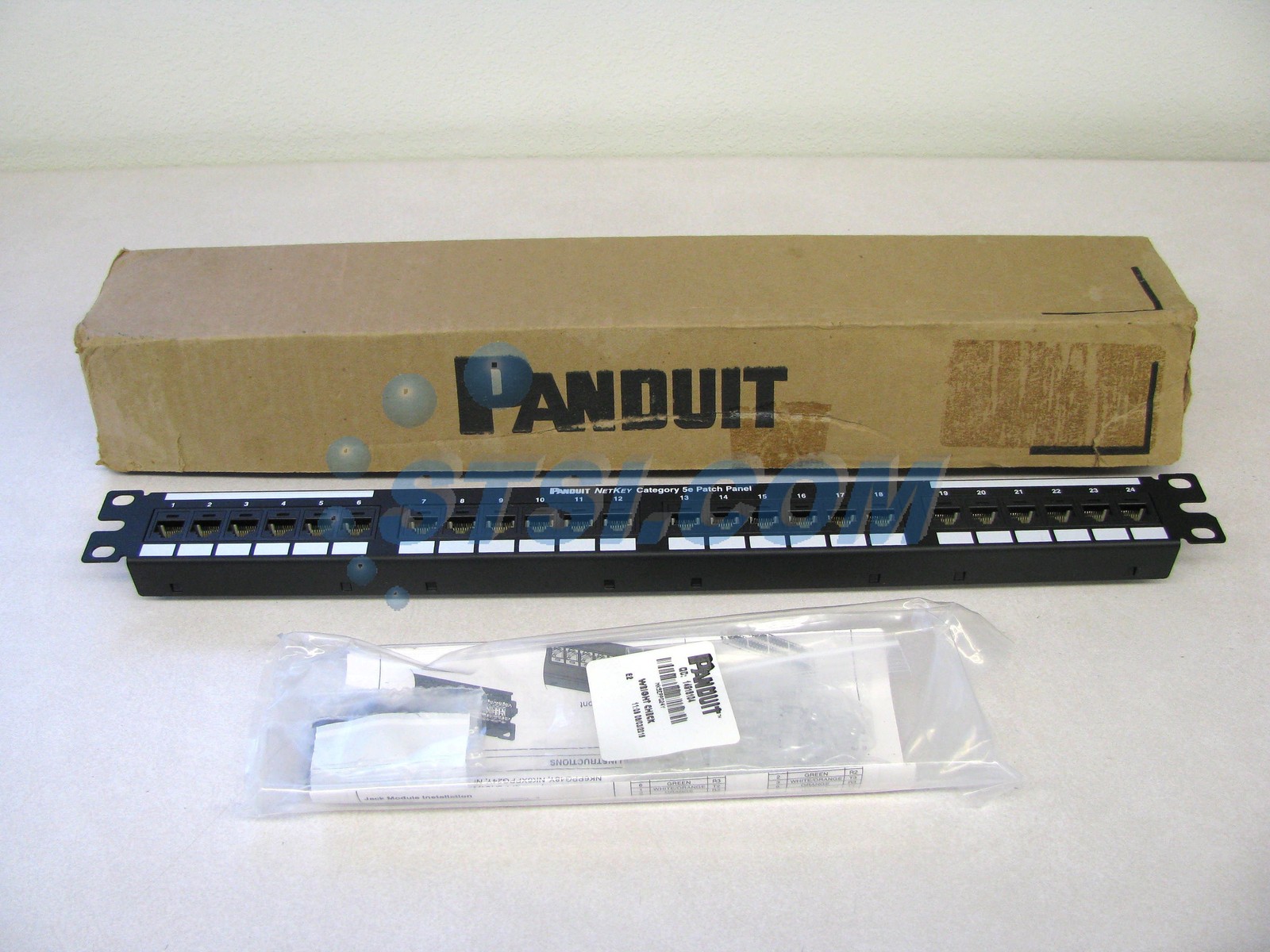 Panduit NetKey 24-Port Cat5e Punchdown Patch Panel NK5EPPG24Y NOB ~STSI