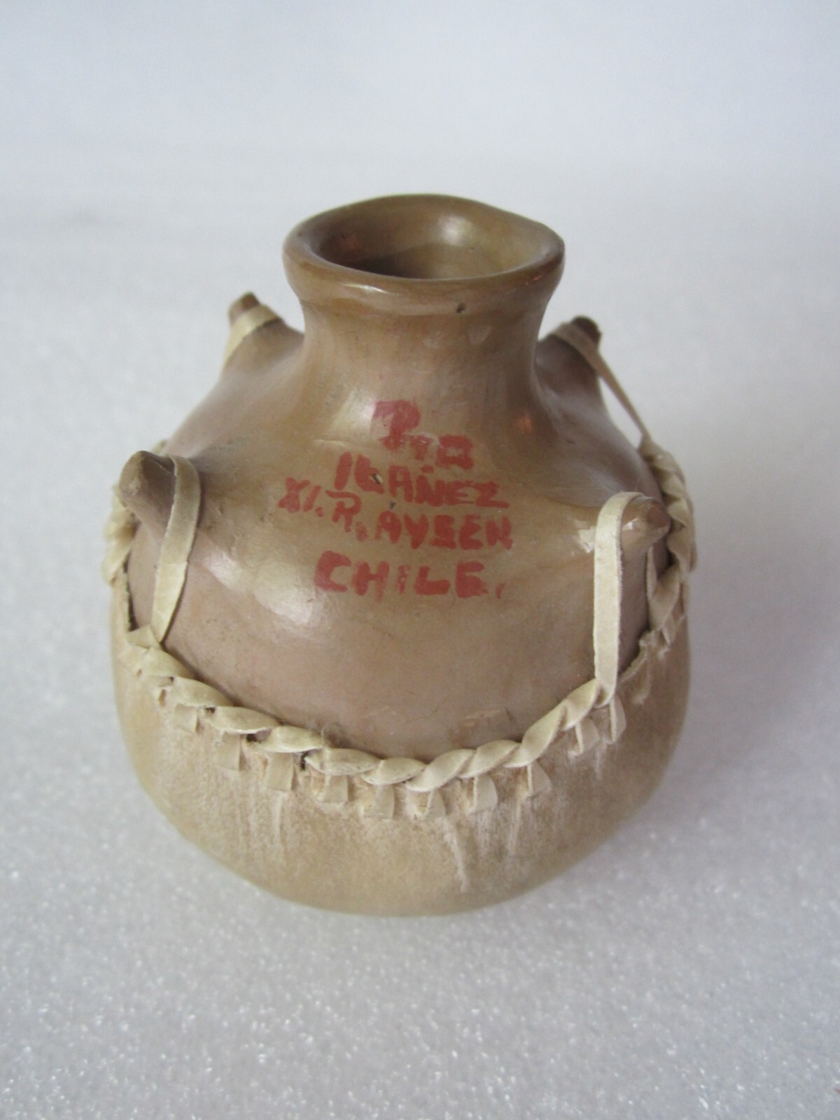 BEAUTIFUL ORIGINAL VINTAGE CHILE ILANEZ POTTERY VESSEL