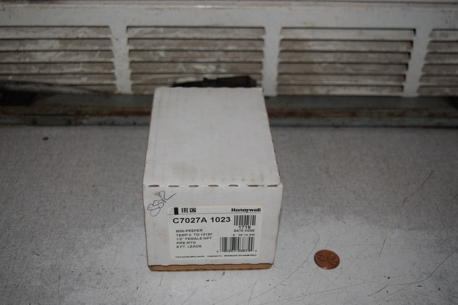 Honeywell C7027A1023 Minipeeper Ultraviolet Flame Sensor