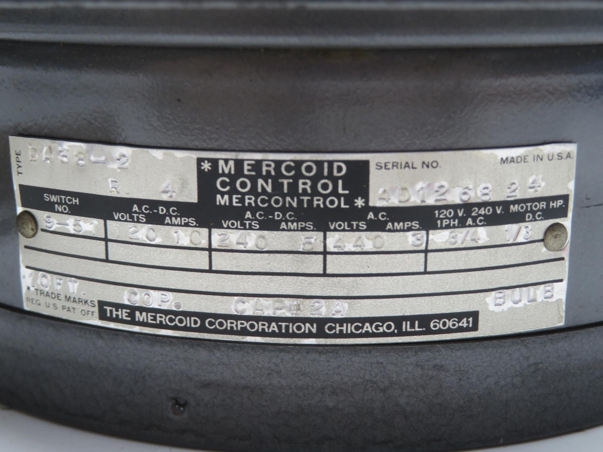 MERCOID CONTROL DA-38-2-5 TEMPERATURE CONTROL SWITCH T210836