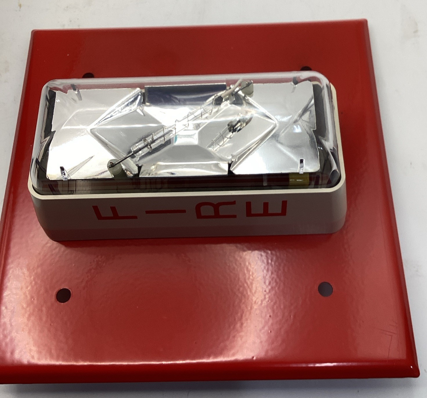 Generic 405-7A-T Synchronized Strobe *New Unused* ⚪️