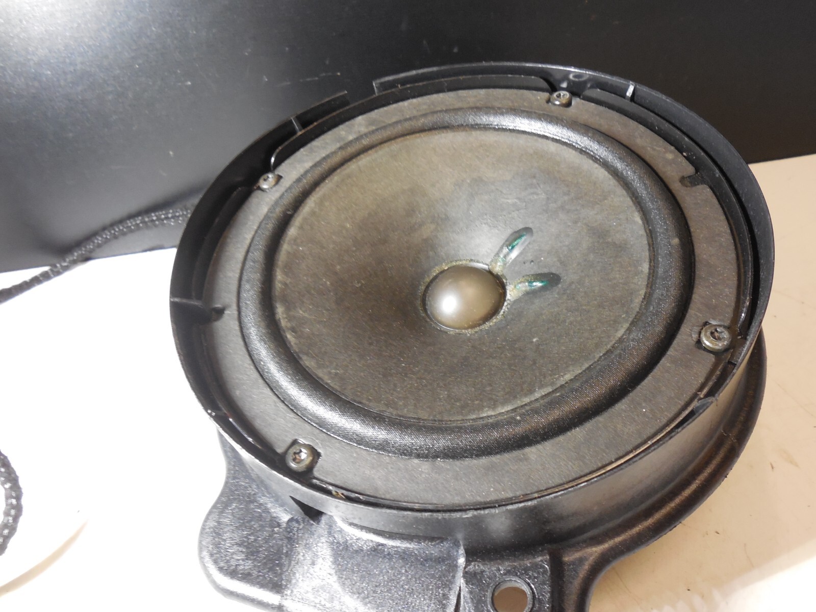 00 -06 Mercedes W220 Passenger Side Front Door Speaker Tweeter 2208201502