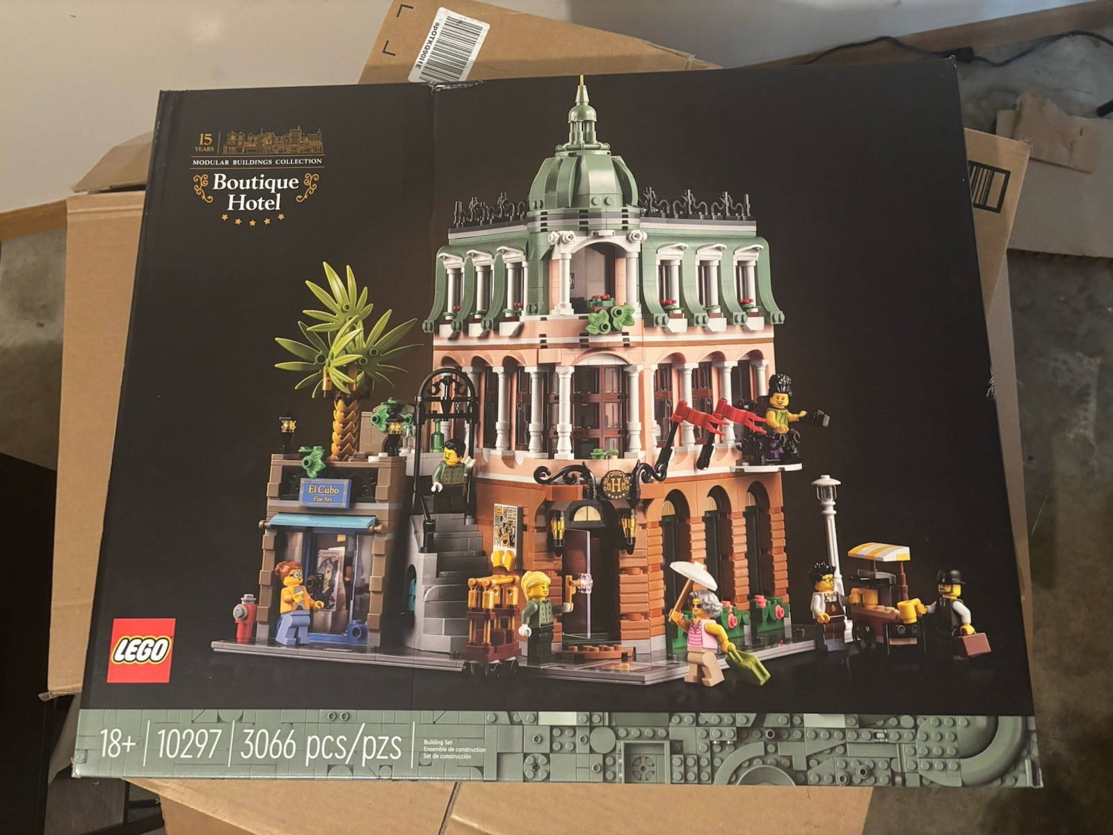 LEGO (10297) Creator Expert - Boutique Hotel - Modular - SEALED, BRAND NEW!!