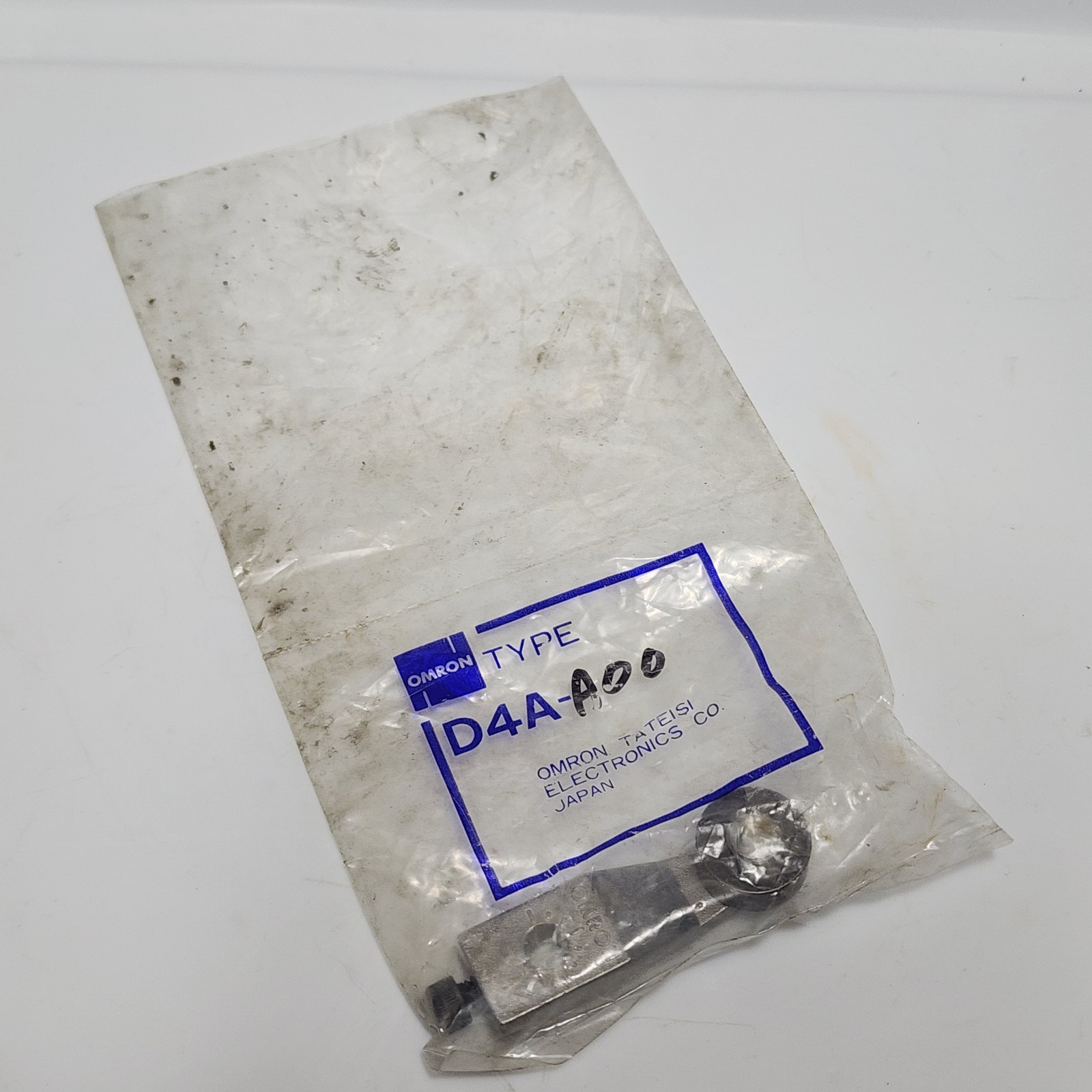 Omron D4A-A00 Limit Switch - NEW