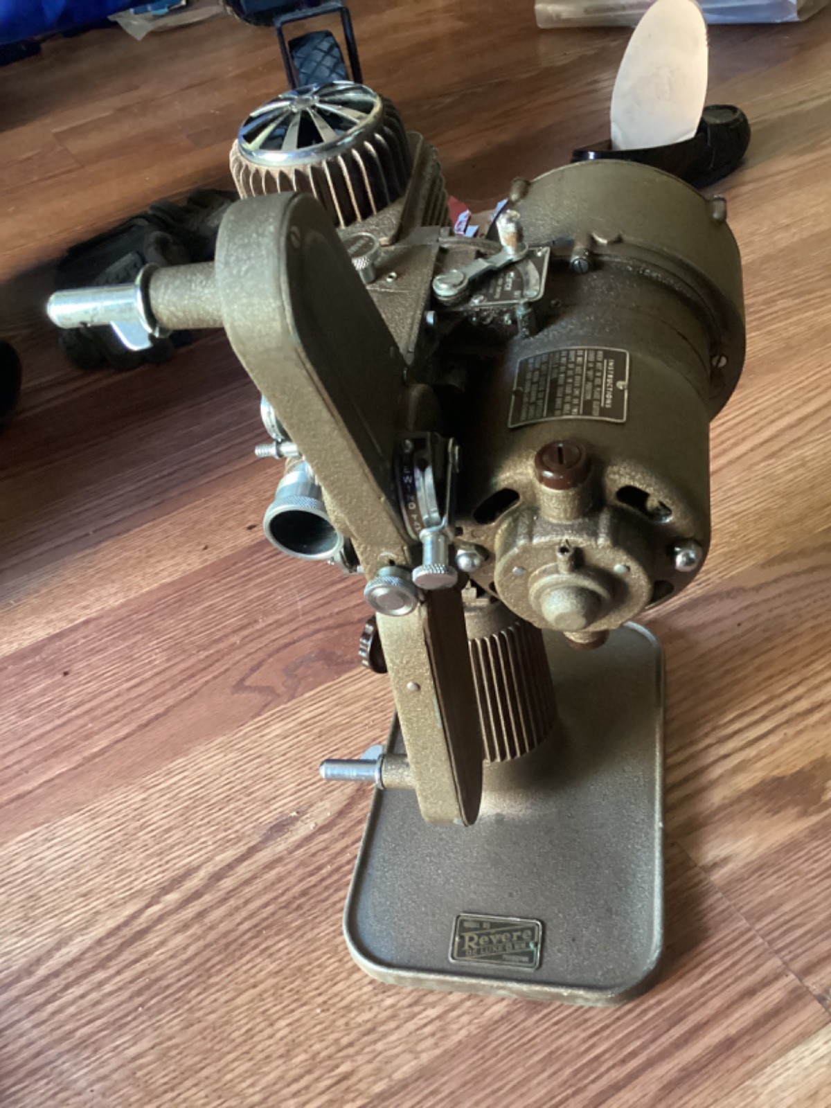 Vintage Revere Model 85 8mm Film Projector with power cord and case