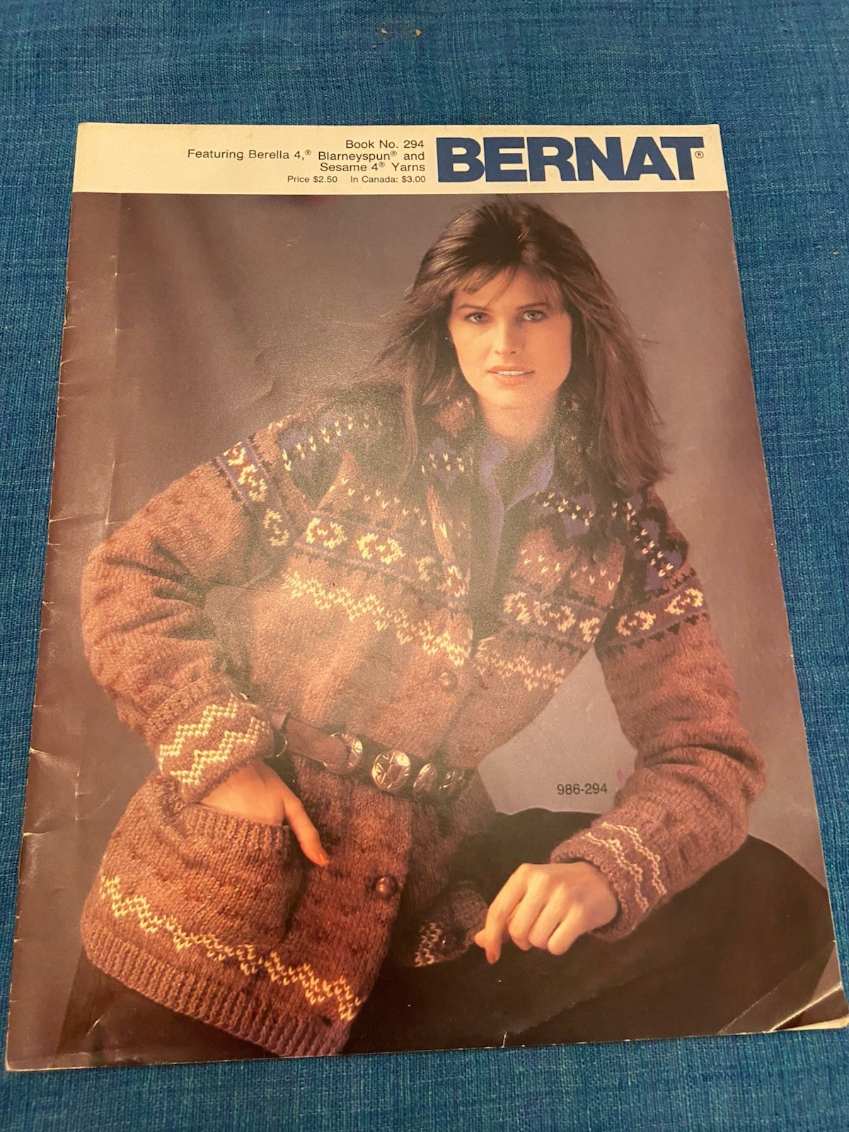 1982 BERNAT Women's Sweaters #294 Berella Blarneyspun Sesame Yarns