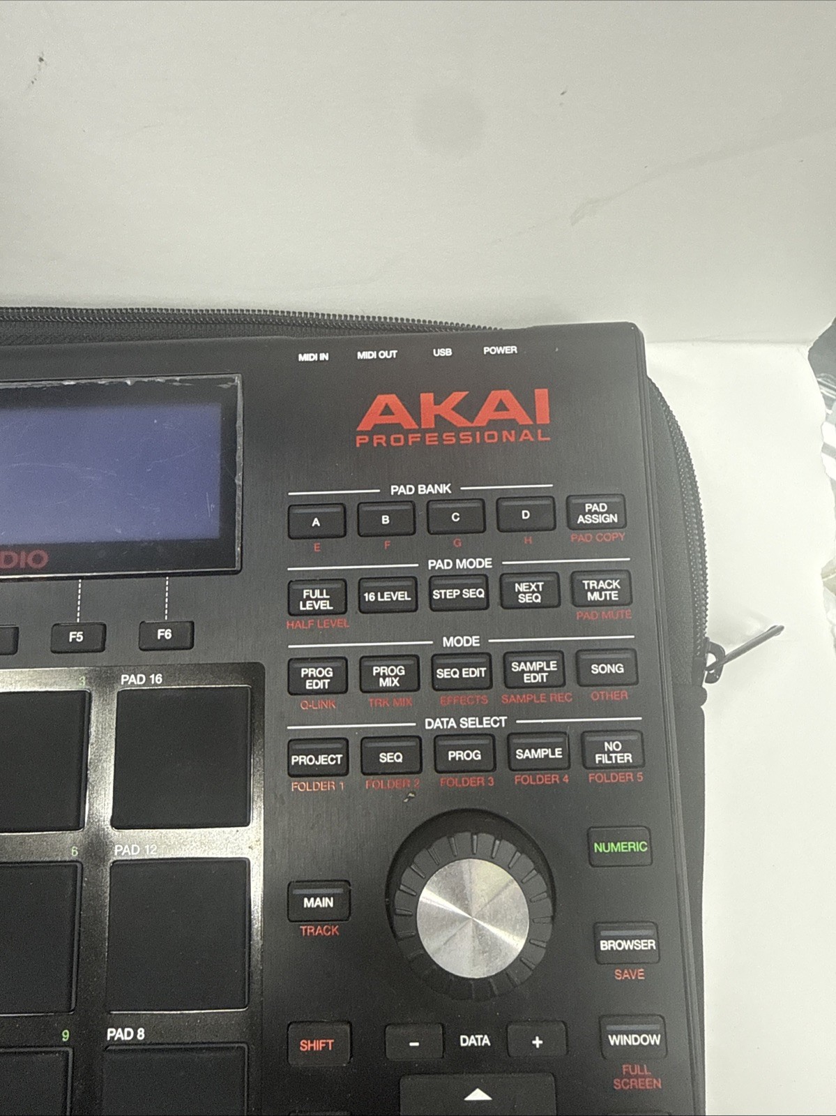 Akai Professional MPC Studio Black with case