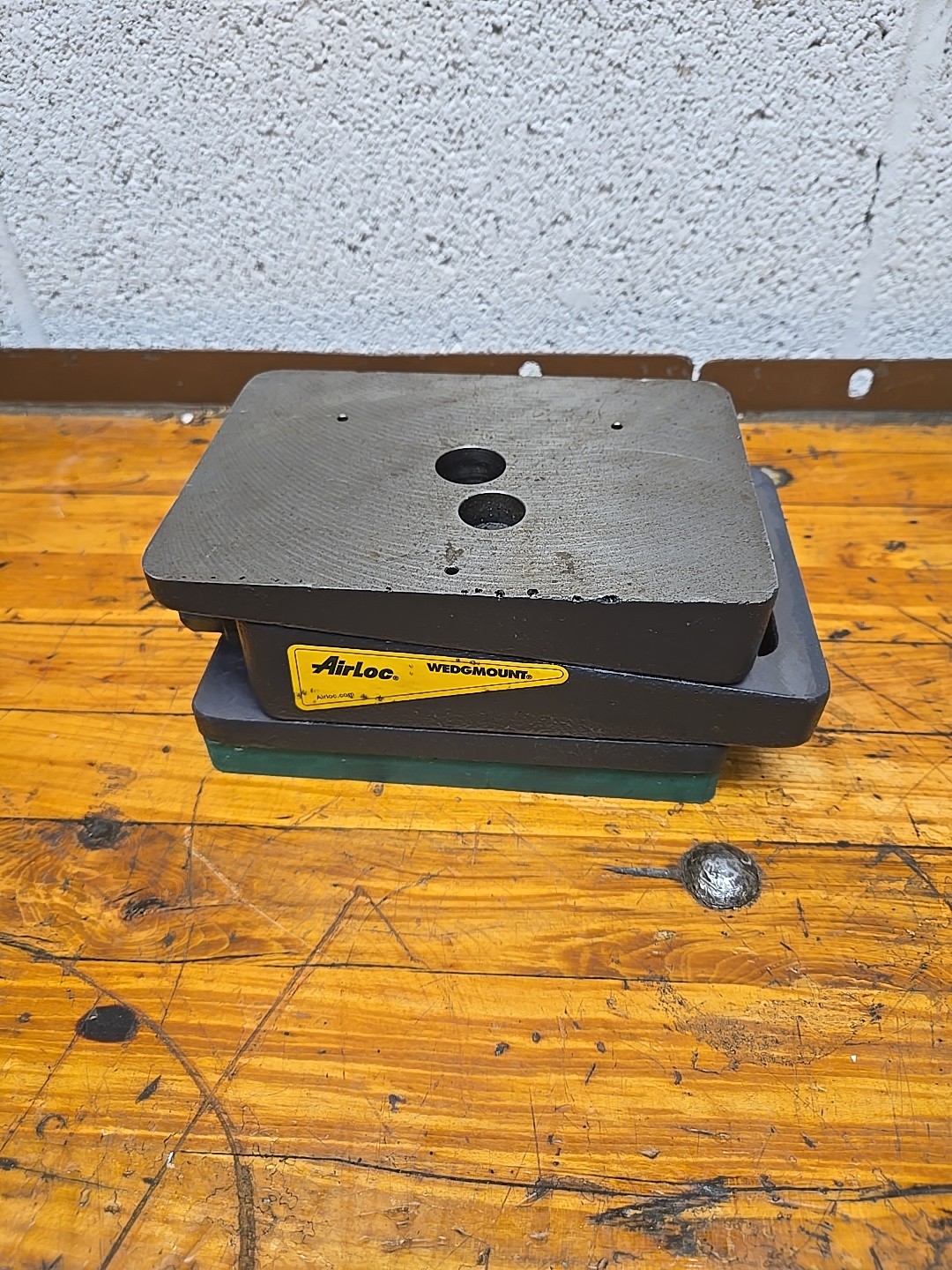 AirLoc Wedgmount Precision Machine Leveler Vibration Pad 6.25” x 4.5" x 3"H