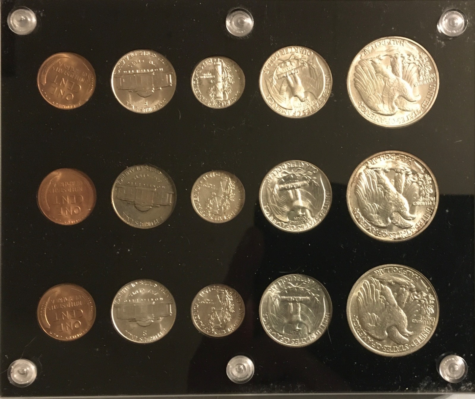 1942 P,D&S U.S. COINS UNCIRCULATED SILVER MINT SET!