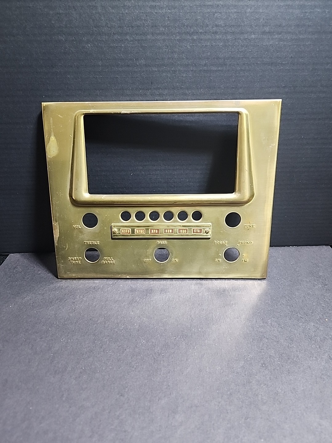 1948 Magnavox CR 198C Brass Face Plate