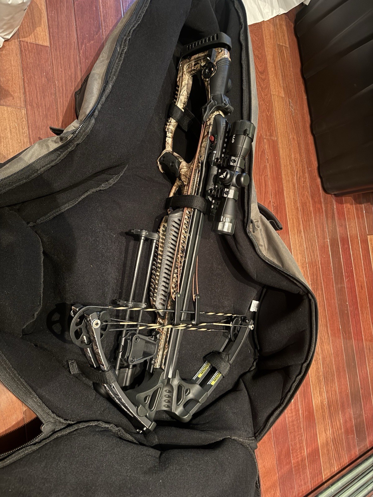 Barely Used Barnett Whitetail Hunter STR Assault 350 Crossbow with Scope