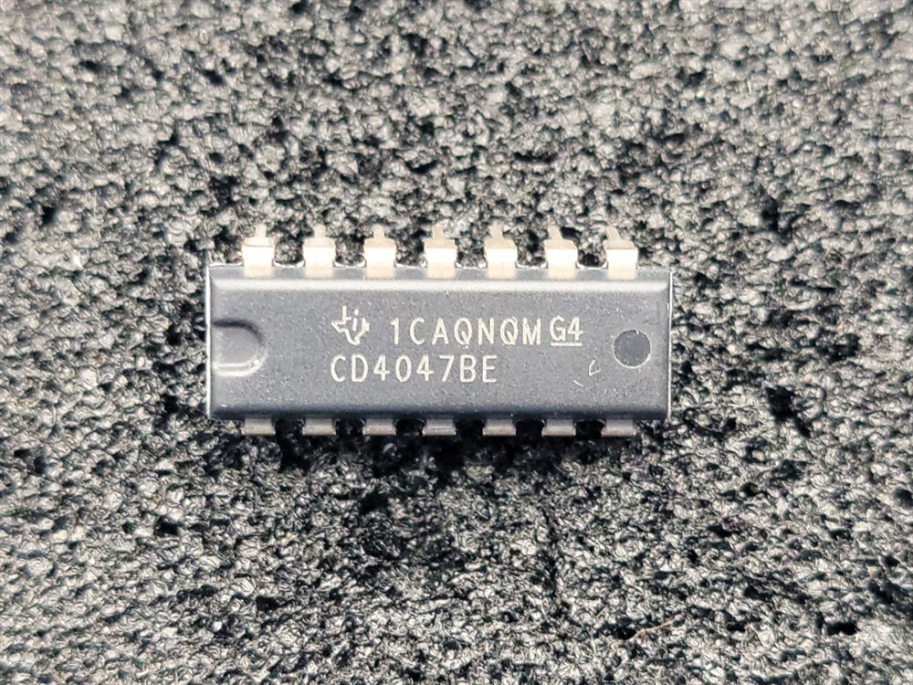 New (20pcs) CD4047BE TEXAS INSTRUMENTS IC Logic