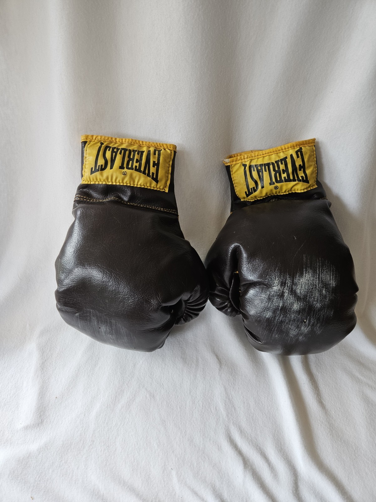 Vintage Everlast Boxing Gloves  10oz  — Brown