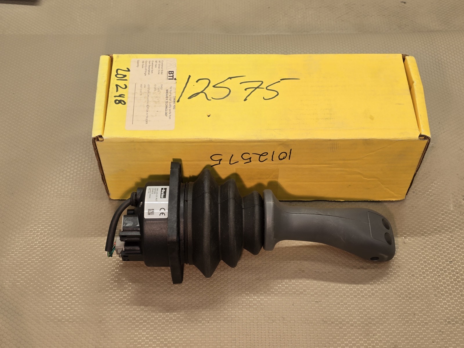 Parker IQAN-LC5-C01-N2T Joystick 20077693 / 43040013 NEW