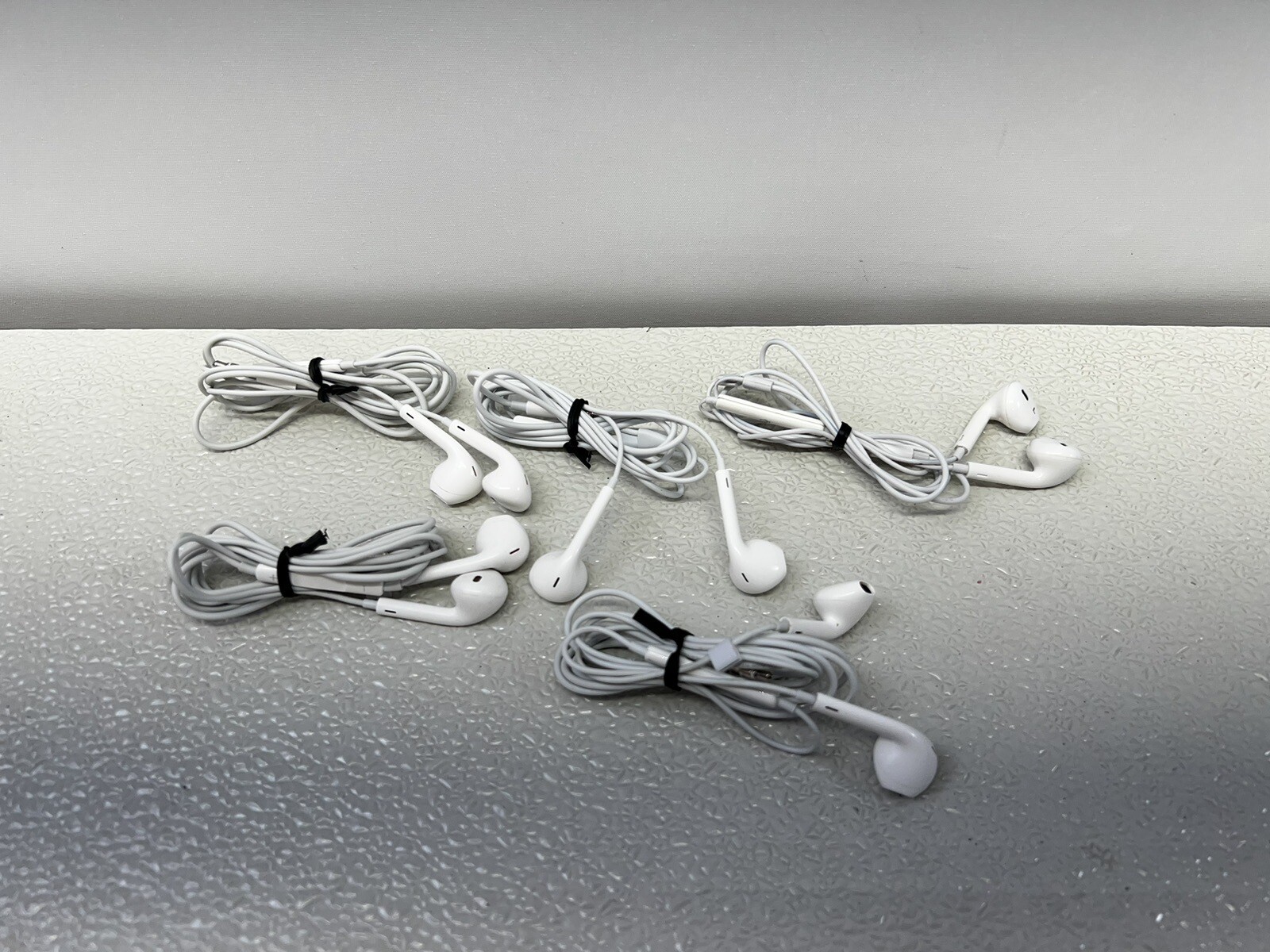 ***LOT OF 5*** Apple - EarPods with 3.5mm Plug - White MNHF2AM/A -