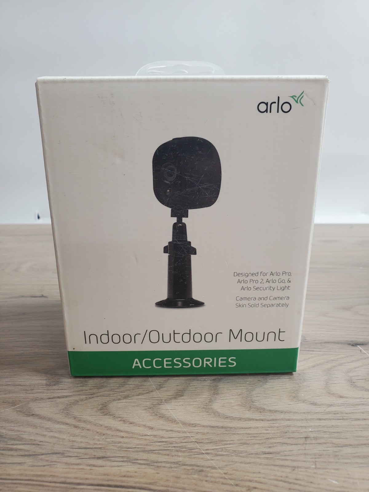 Arlo Pro 2 Go Secuirty Light Netgear Indoor Outdoor Black Mount - Model VMA1000B