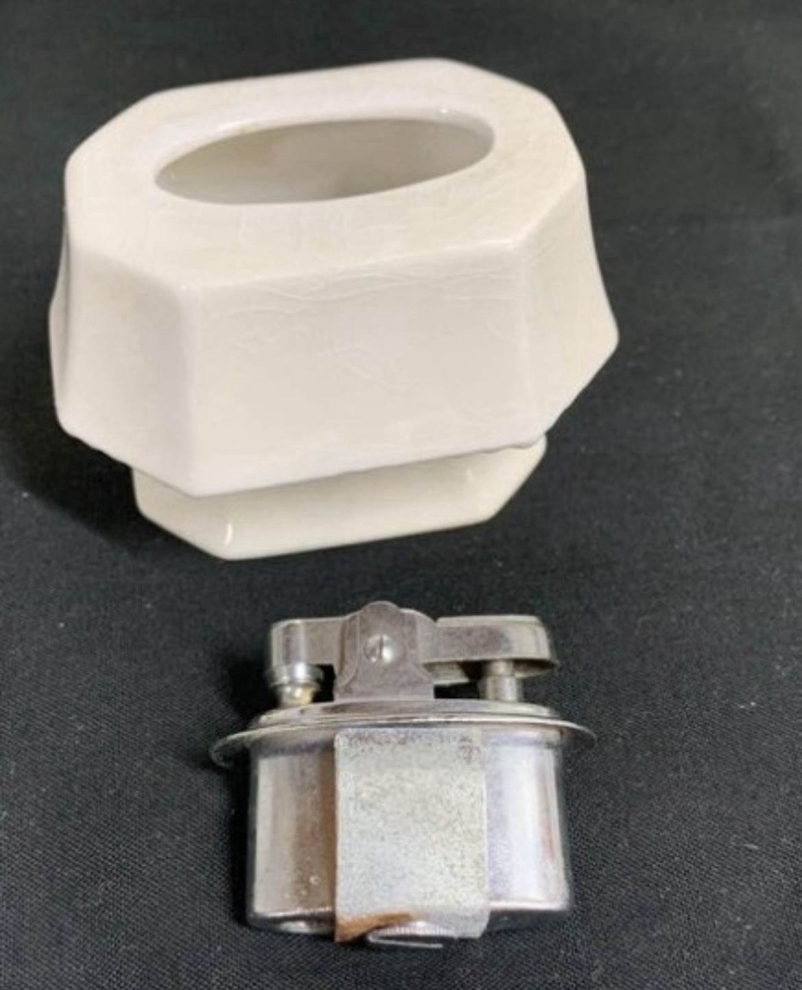 Castleton Independence Ironstone Cigarette Lighter Tabletop White Japan