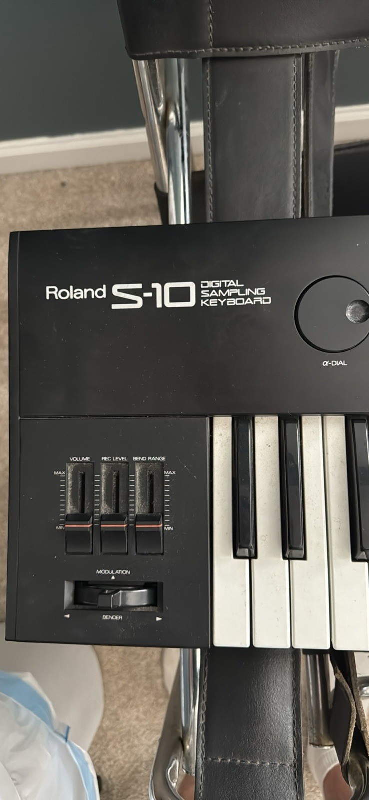 Roland S-10 Digital Sampling Keyboard Sampler Synthesizer, Black, Digital