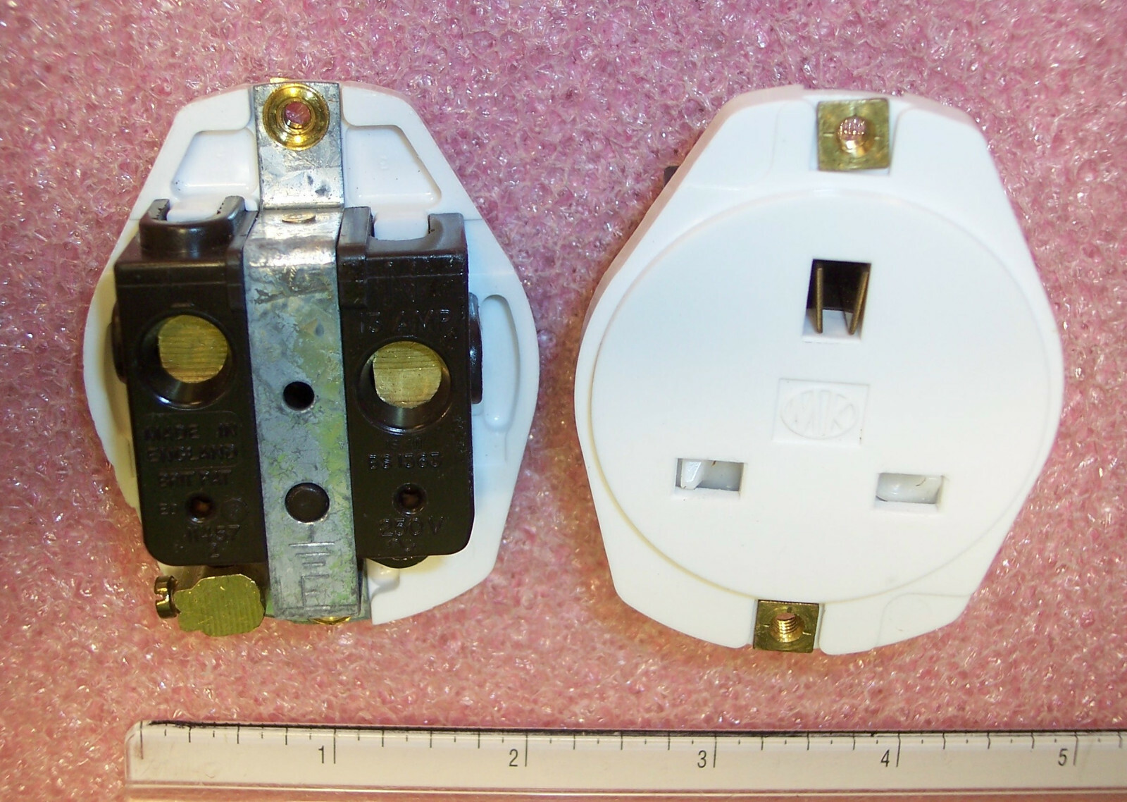 QTY(3) 13A 250Vac UK PANEL MOUNT SOCKETS BS1363 SINGLE PHASE 88010621 INTERPOWER
