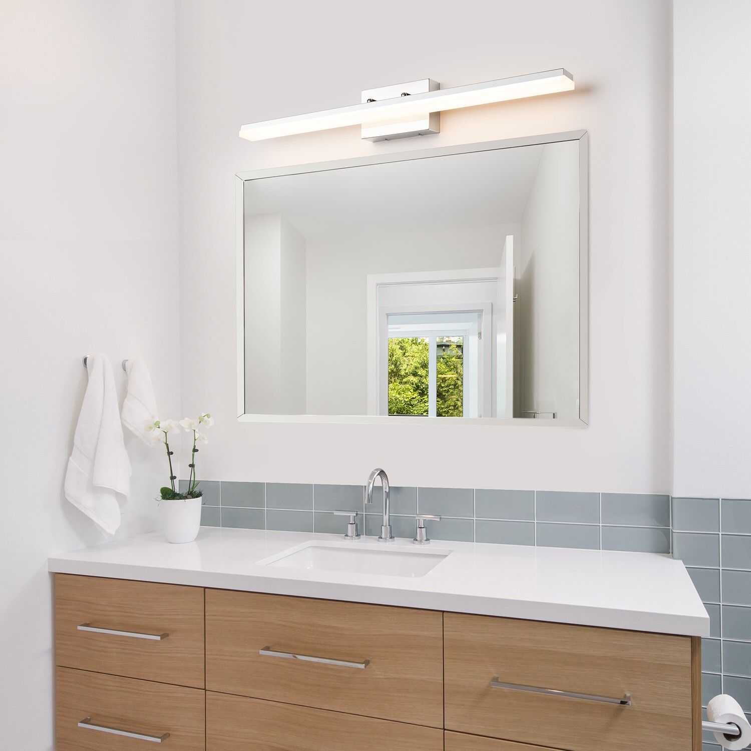 mirrea 36in LED Vanity Light for Bathroom Lighting Dimmable Chrome Warm White